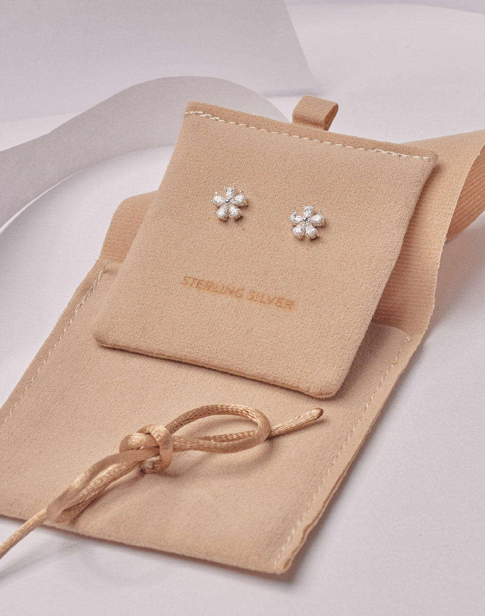 Aretes en Plata 925 Flor Clear